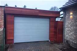 Houten garagebox met plat dak