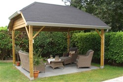 Prieel met comfortabele zetels