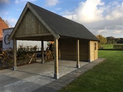 Authentiek tuinhuis in hoevestijl