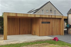 Tuinhuis met plat dak en oversteek
