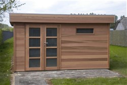 Cederhouten tuinhuis met plat dak