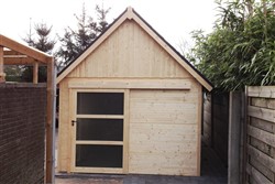 Tuinhuis met zadeldak en schuifdeur