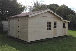 Tuinhuis met zadeldak en zijdeur